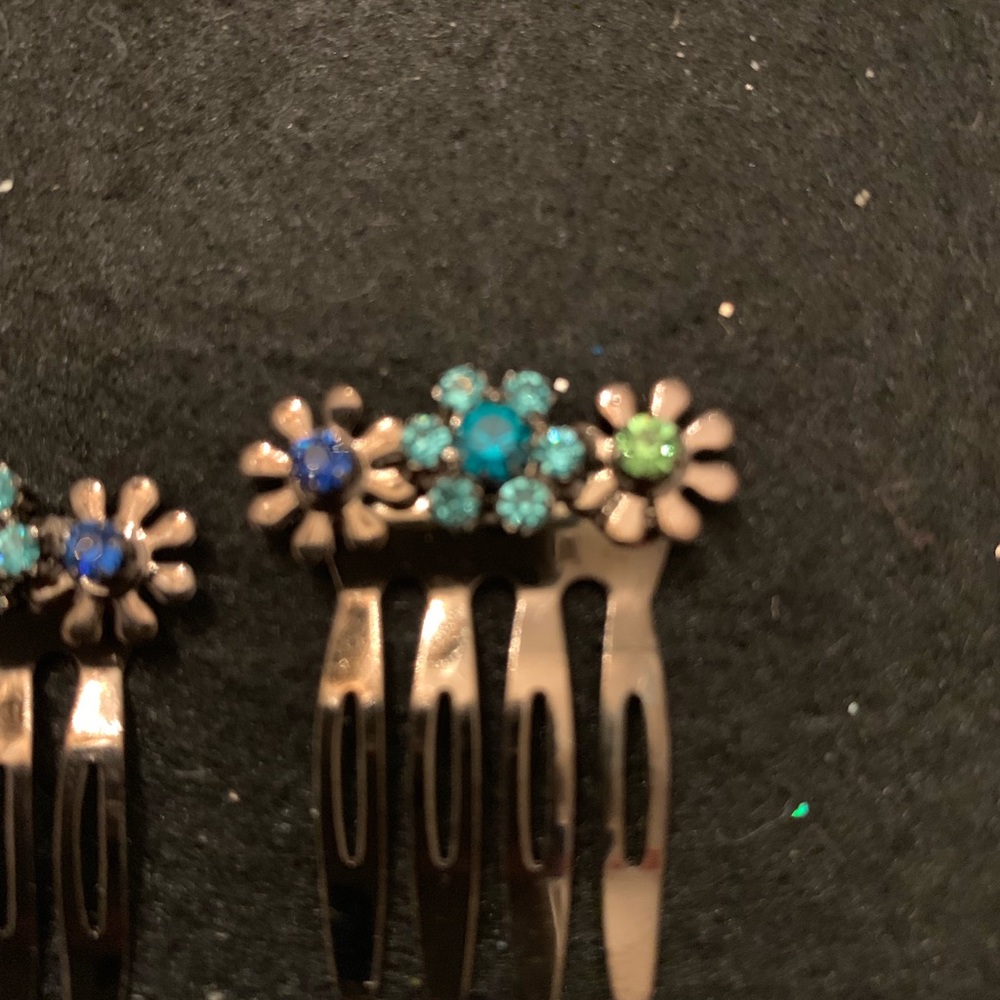 Hair combs - Picture 2 of 2